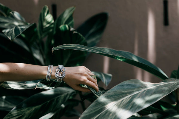 Open Knot Beaded Bracelet- Stripe Silver